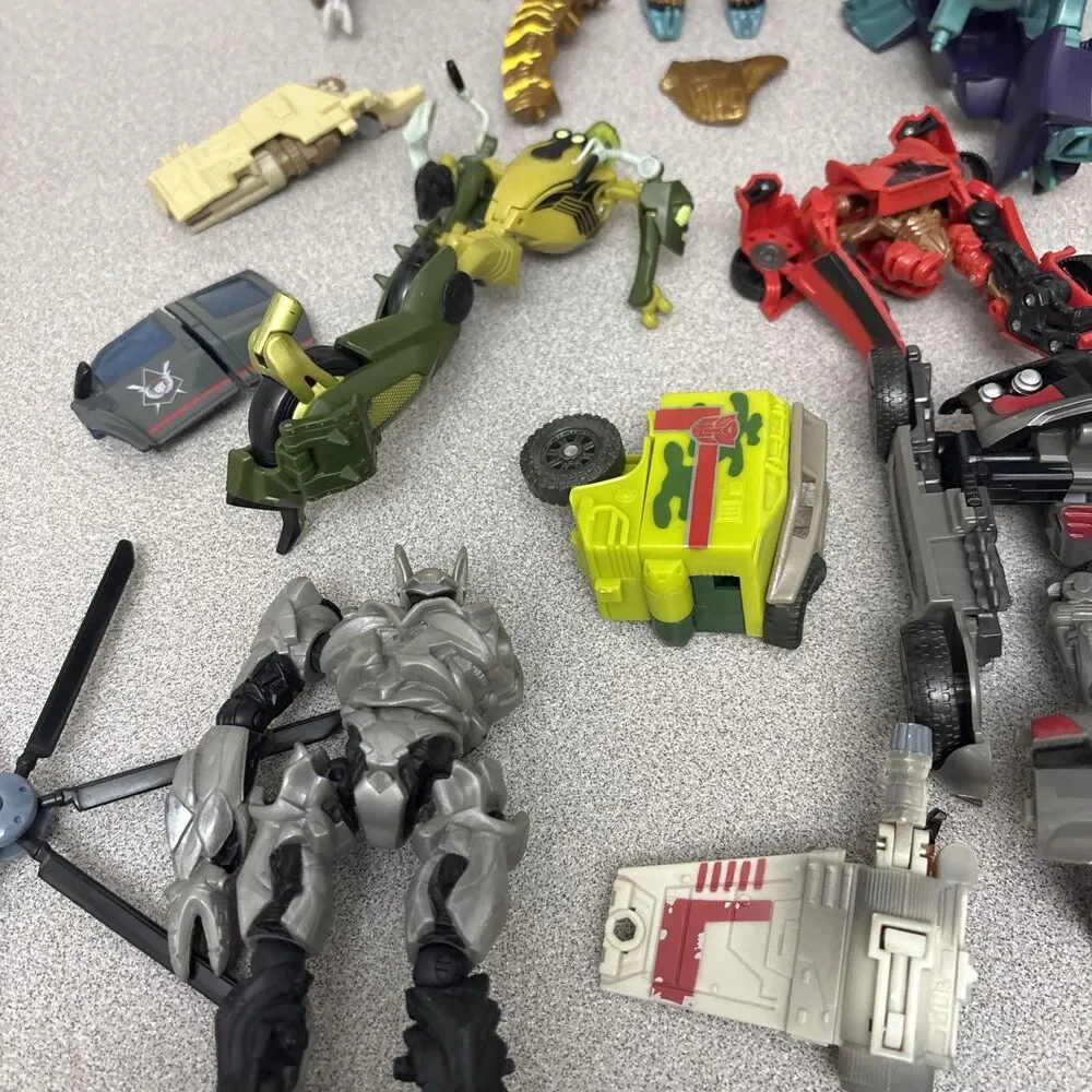 Transformers Lot of Incomplete Figures For Parts Pieces - As Is lot